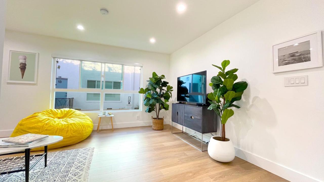 Kingsley Courtyard Apartment ロサンゼルス エクステリア 写真